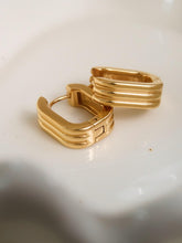 Load image into Gallery viewer, Harbor Gold Hoops