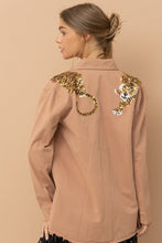 Load image into Gallery viewer, Cargo Pocket Front Sequin Tiger Utility Jacket