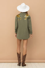 Load image into Gallery viewer, Cargo Pocket Front Sequin Tiger Utility Jacket