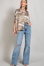 Load image into Gallery viewer, Printed Half Sleeve Blouse Top
