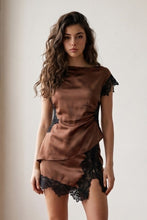 Load image into Gallery viewer, Amélie Lace Detail Top
