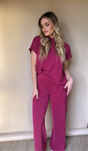 Load image into Gallery viewer, Wine down | Ribbed set
