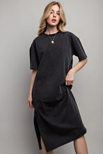 Load image into Gallery viewer, VENTED HEAVY COTTON WASHED DRESS
