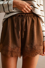 Load image into Gallery viewer, Oakley lace shorts
