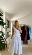 Load image into Gallery viewer, White | Bow midi dress
