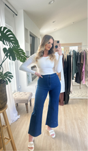 Load image into Gallery viewer, High-waist | wide leg jeans
