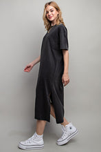 Load image into Gallery viewer, VENTED HEAVY COTTON WASHED DRESS
