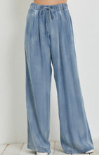 Load image into Gallery viewer, Denim | Wide pants
