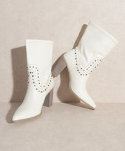 Load image into Gallery viewer, OASIS SOCIETY Paris   Studded Boots
