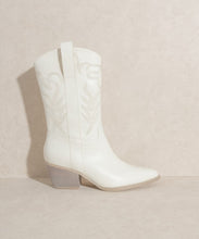 Load image into Gallery viewer, SEPHIRA   Oasis Society Embroidered Short Boot

