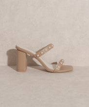 Load image into Gallery viewer, Victoria  | Pearl Strap Heel
