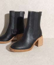 Load image into Gallery viewer, Olivia | Chelsea Heel Boots
