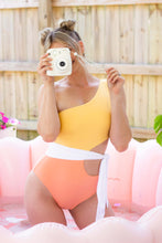 Load image into Gallery viewer, Chasing the sun | Color block bathing suit
